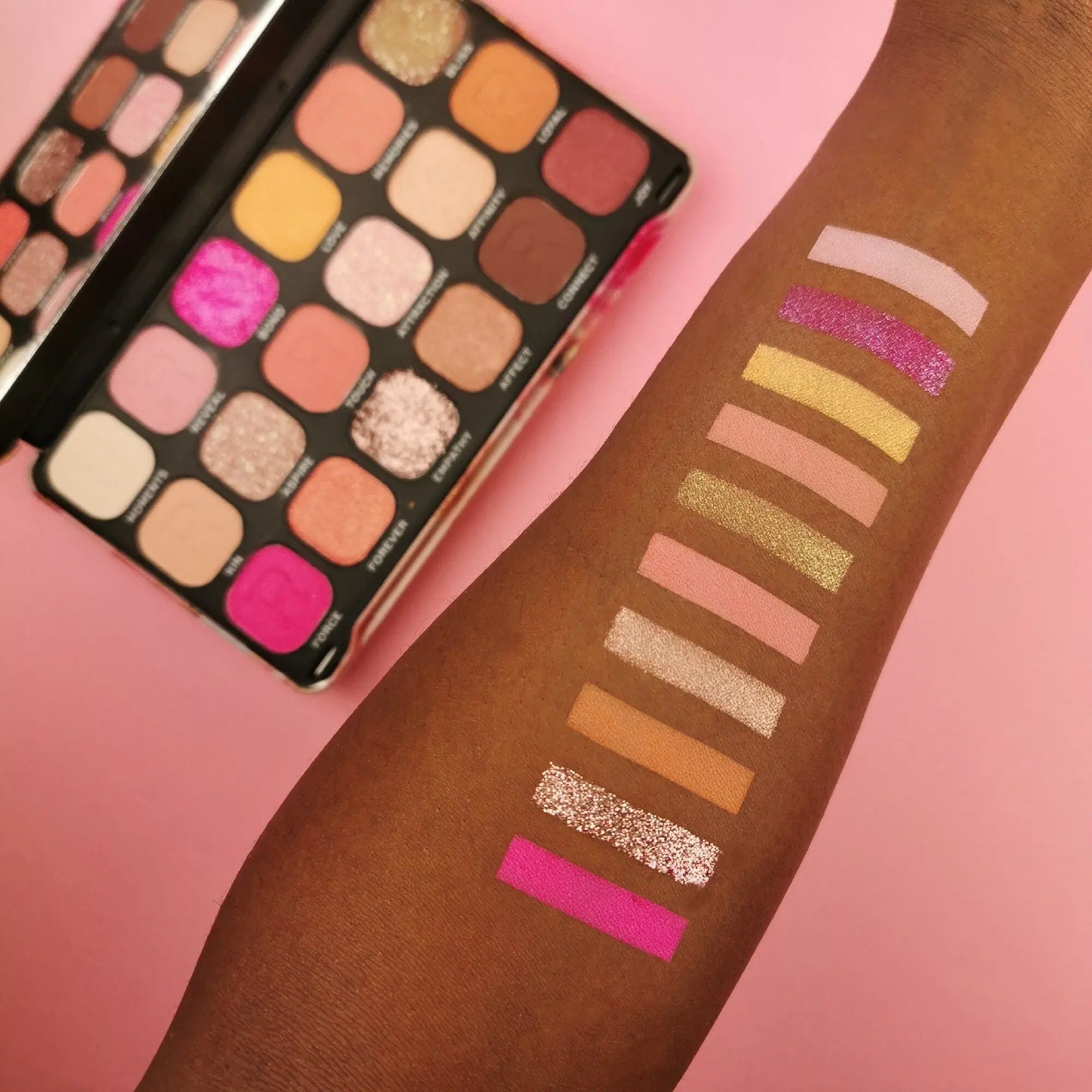 REVOLUTION Forever Flawless Palette NAZ Beauty Shop Panama