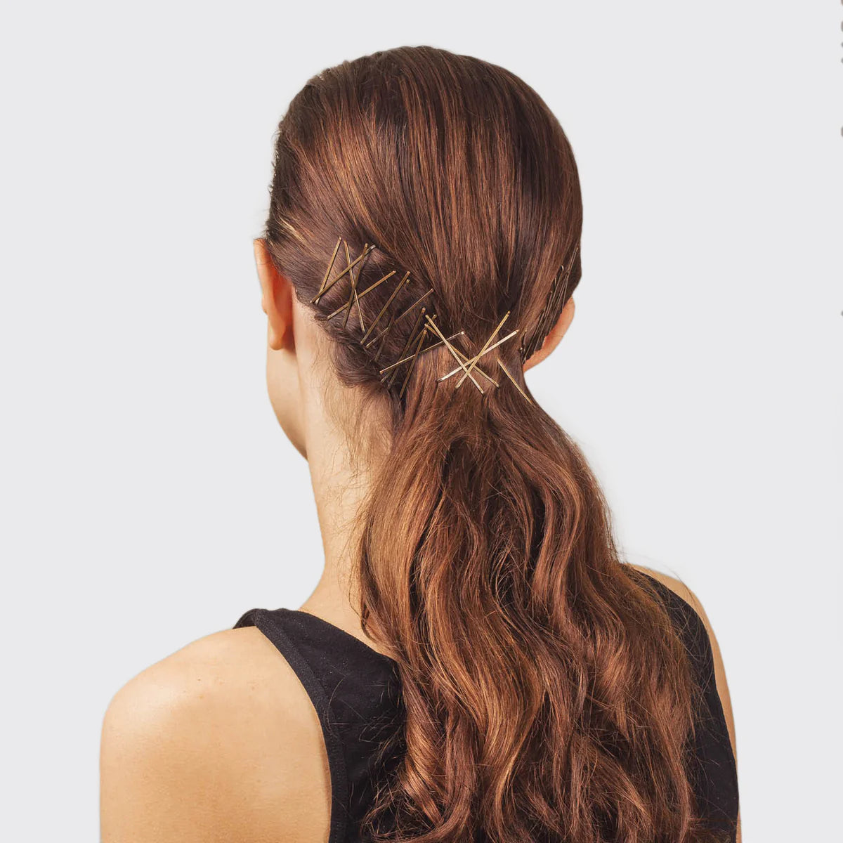 1405-KitschPro-lifestyle-essential_bobbyPins-1280x1280px.webp