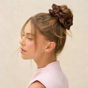 KITSCH Oversized Scrunchies - Black & Chocolate - Scrunchies extra grandes negro y chocolate