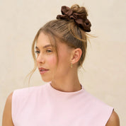 KITSCH Oversized Scrunchies - Black & Chocolate - Scrunchies extra grandes negro y chocolate