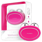FOREO BEAR modelo usando dispositivo facial microcorrientes lifting reafirmante contorno comprar en NAZ Beauty Shop Panama