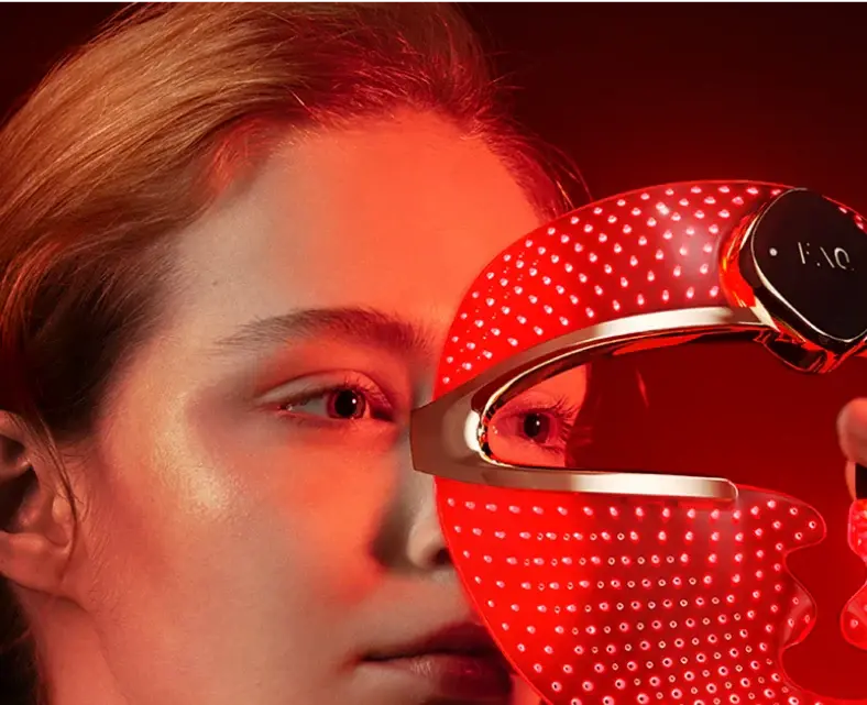 FOREO FAQ 202 – resultado piel luminosa firme post tratamiento LED fototerapia profesional comprar en NAZ Beauty Shop Panama