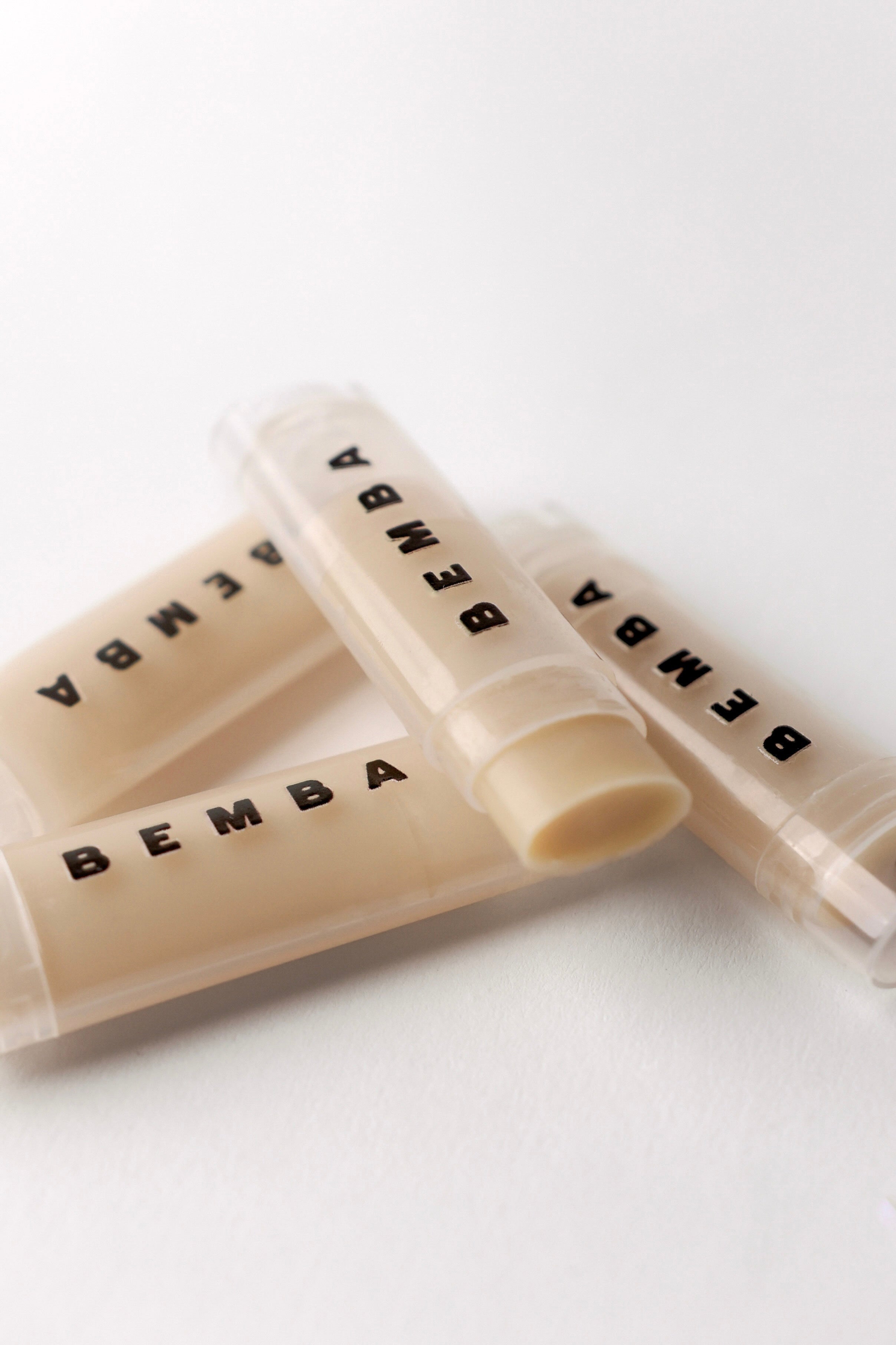 BEMBA Bálsamo Labial Original – Bálsamo Natural Panameño con Cera de Abeja | Skincare