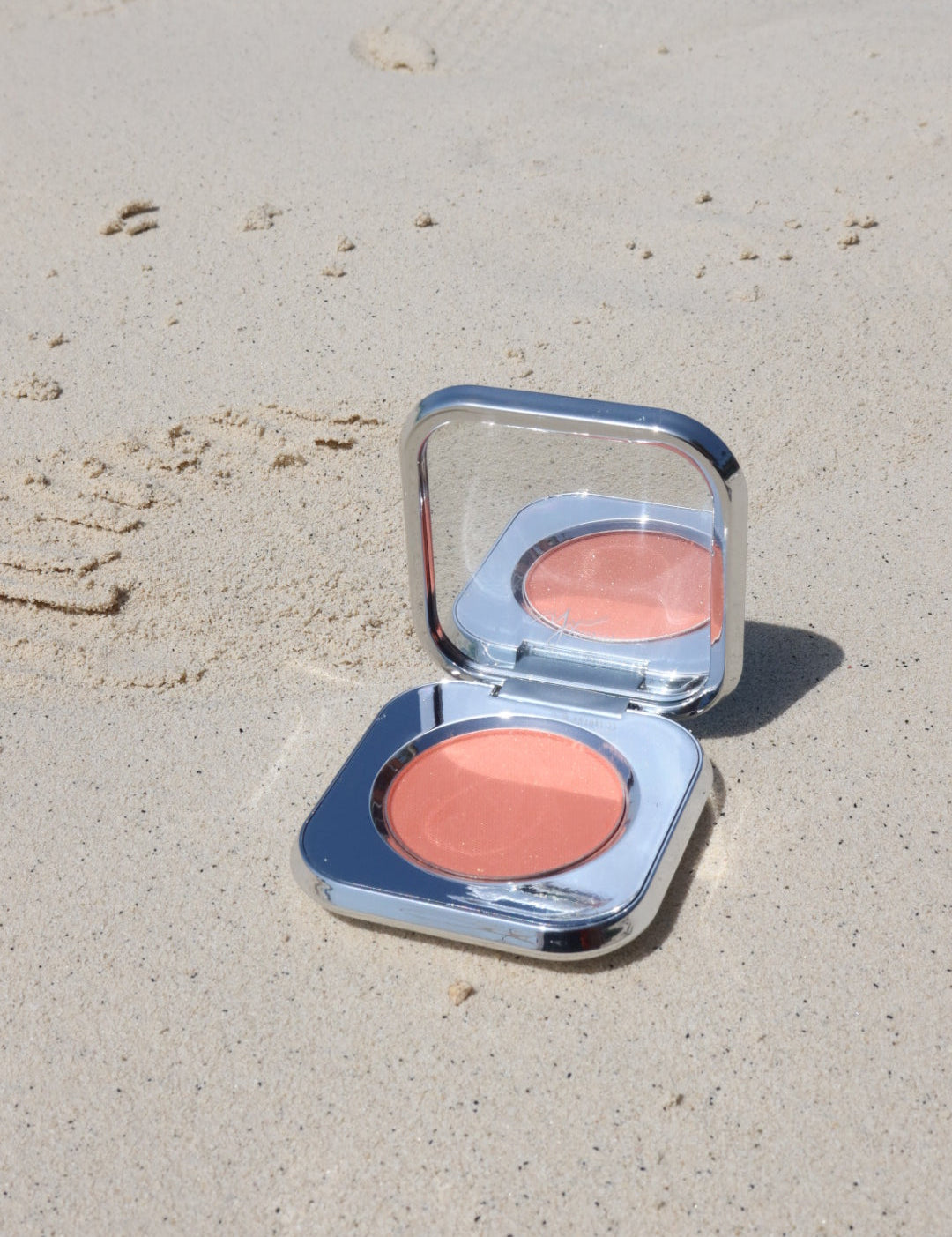 YVCOS Blush Besitos de Verano rubor facial tono coral natural maquillaje panameño comprar en NAZ Beauty Shop Panama