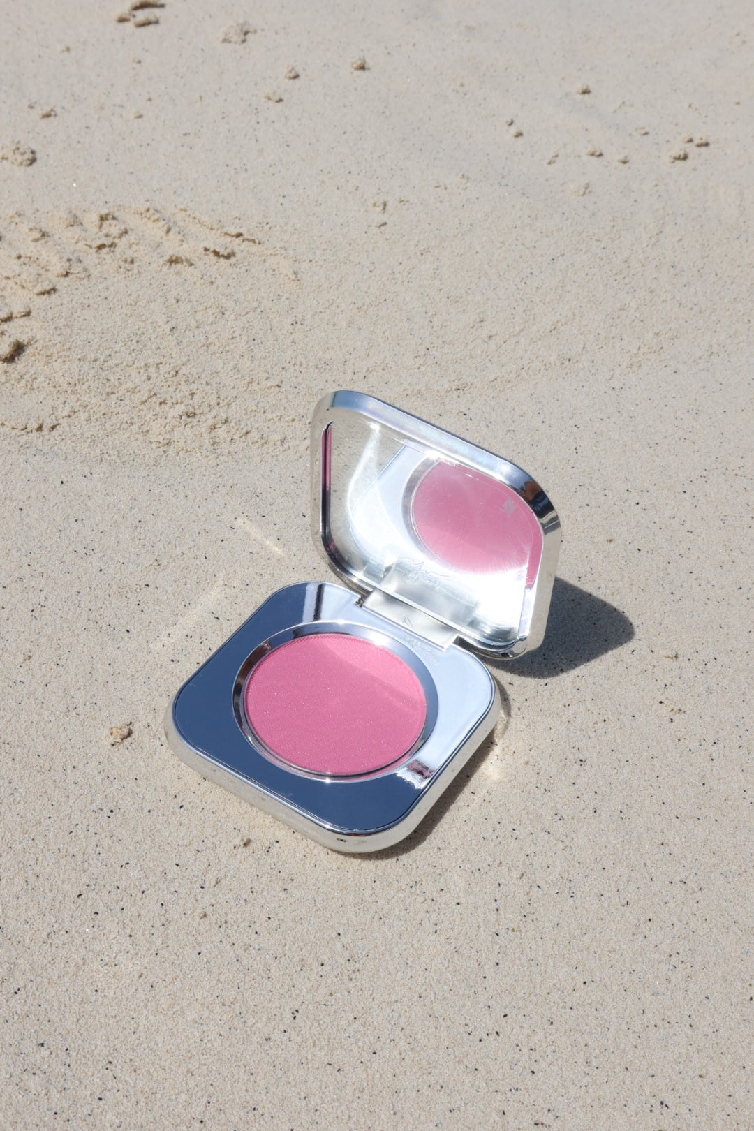 YVCOS Muñequita rubor facial classic blush tono rosado compacto maquillaje panameño comprar en NAZ Beauty Shop Panama