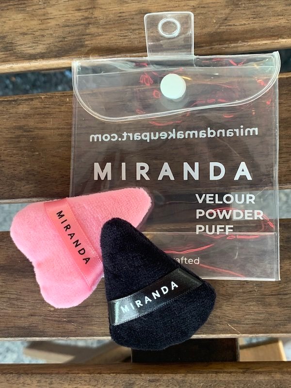 MIRANDA Velour Powder Puff Set x2 Borlas de Terciopelo Cosidas a Mano en Panamá — NAZ Beauty Shop