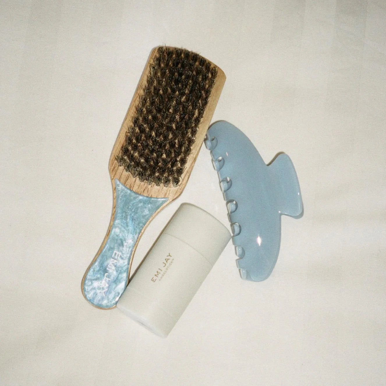 EMI JAY Mini Boar Bristle Brush en Panamá — NAZ Beauty Shop