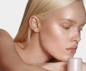 RHODE Highlight Milk Mezcla Base Glow From Within Hailey Bieber en Panamá — NAZ Beauty Shop